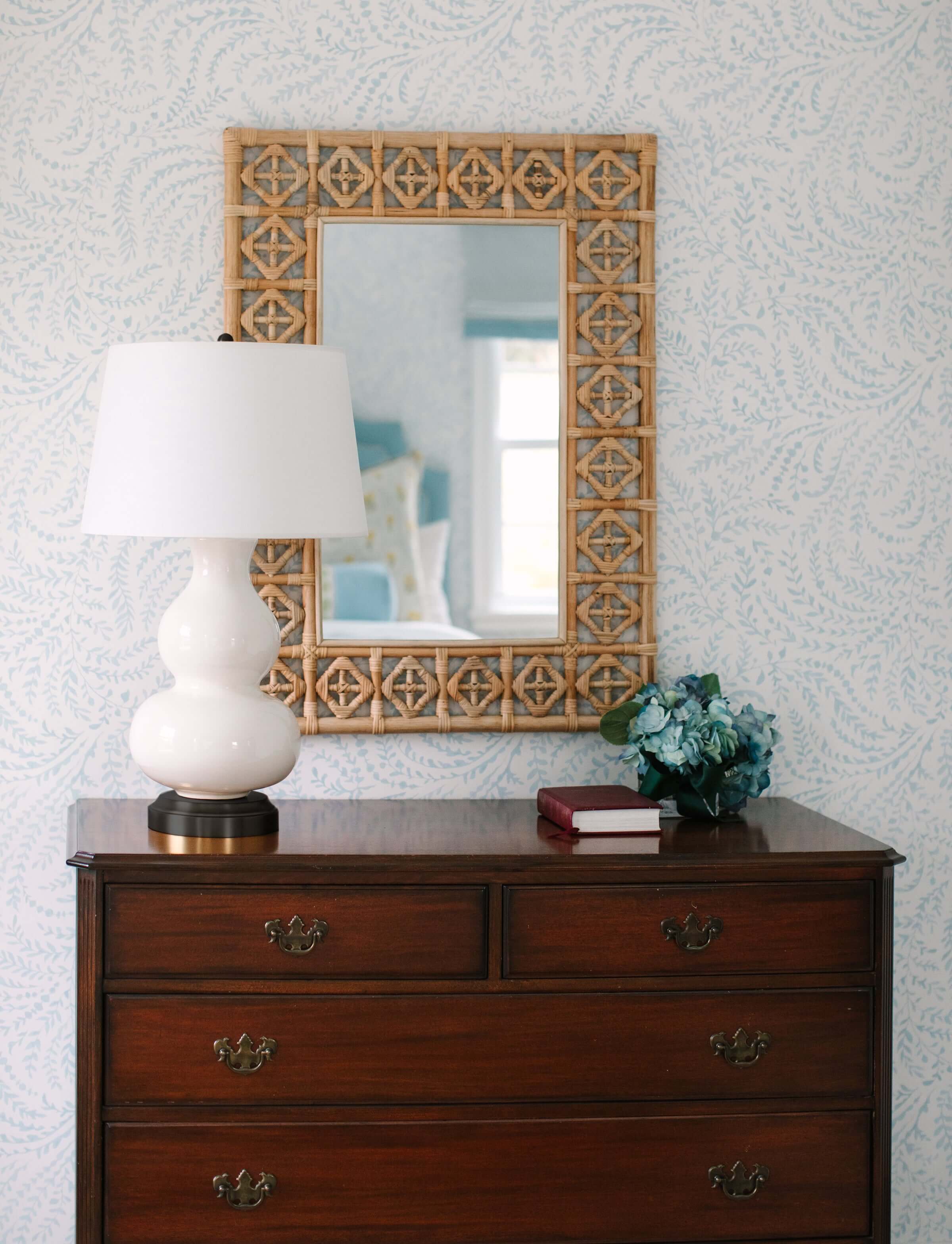 marilyn cordless lamp is made in america by modern lantern