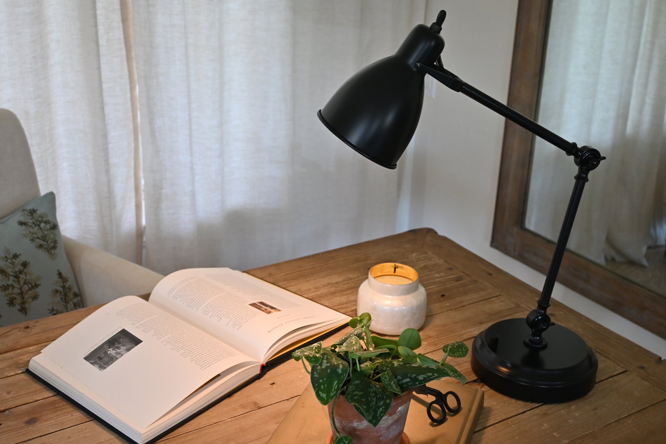 How Cordless Lamps Can Help With Your Back To School Organization