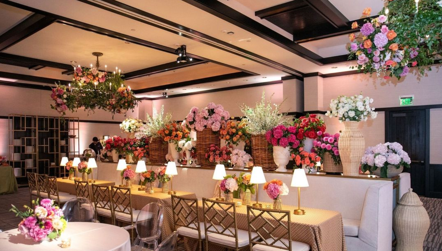 Pageant Design Led Lights Innovative Lighting For Event Design