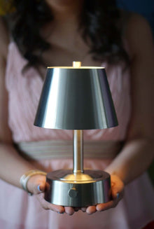 rechargeable mini lamps for hospitality industry lighting