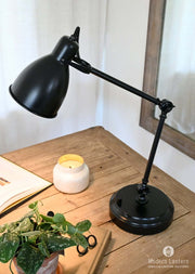onyx battery operated lamp by modern lantern